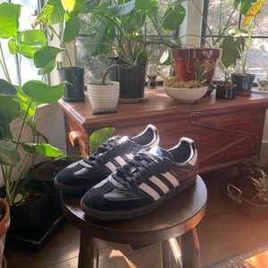 Adidas Samba - Men’s 9 - 42